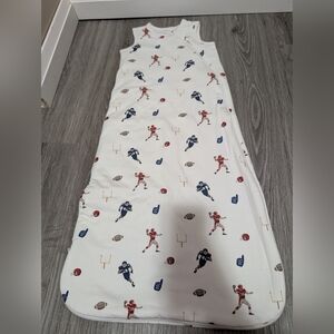 Kyte Baby Sleep Sack In Football 1.0 Tog NWOT